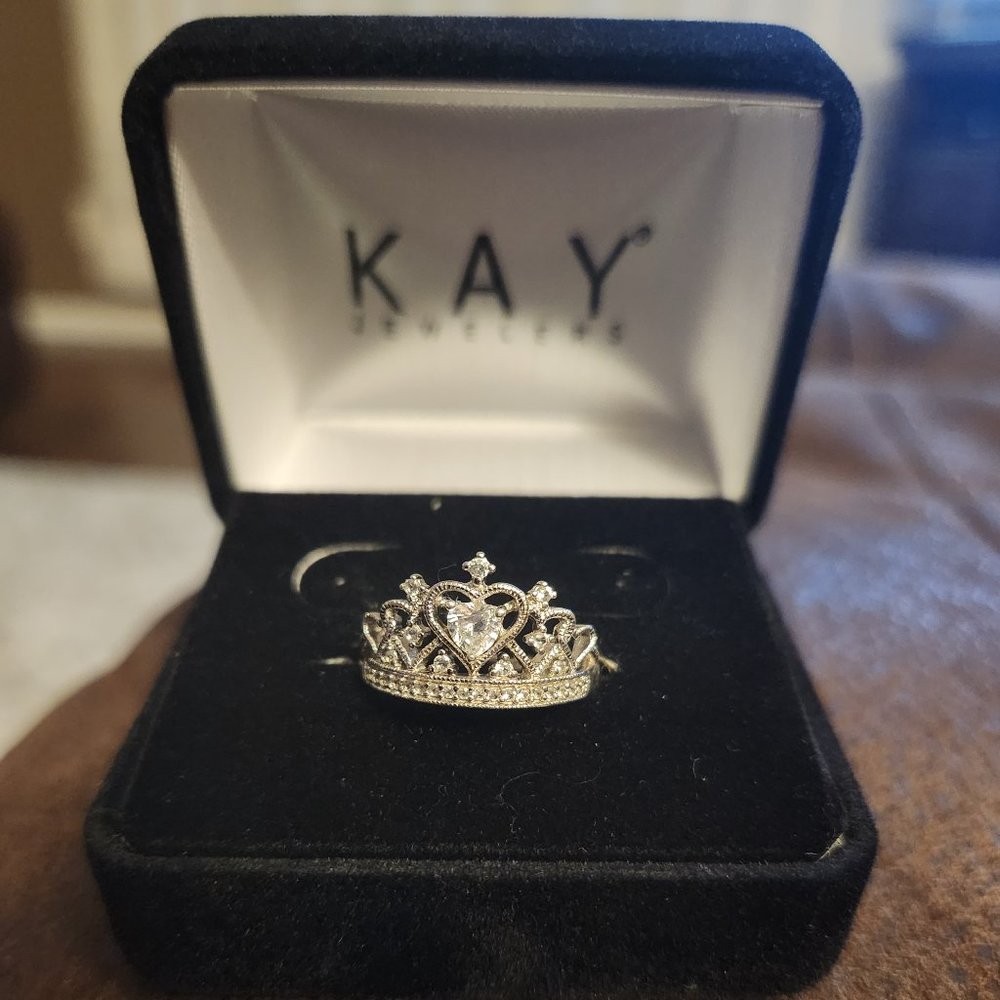 Beautiful Crown Ring